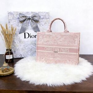 Dior Book Tote Medium in Pink